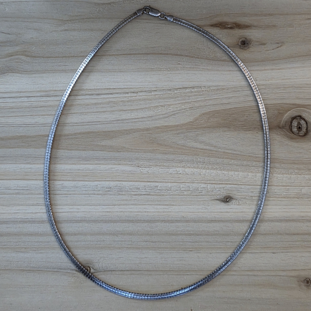 Sterling Silver Omega Necklace 18" - Picture 2 of 3